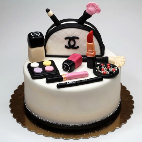 Lady Makeup Cake