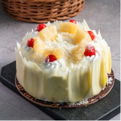 Garnish Pineapple Cake
